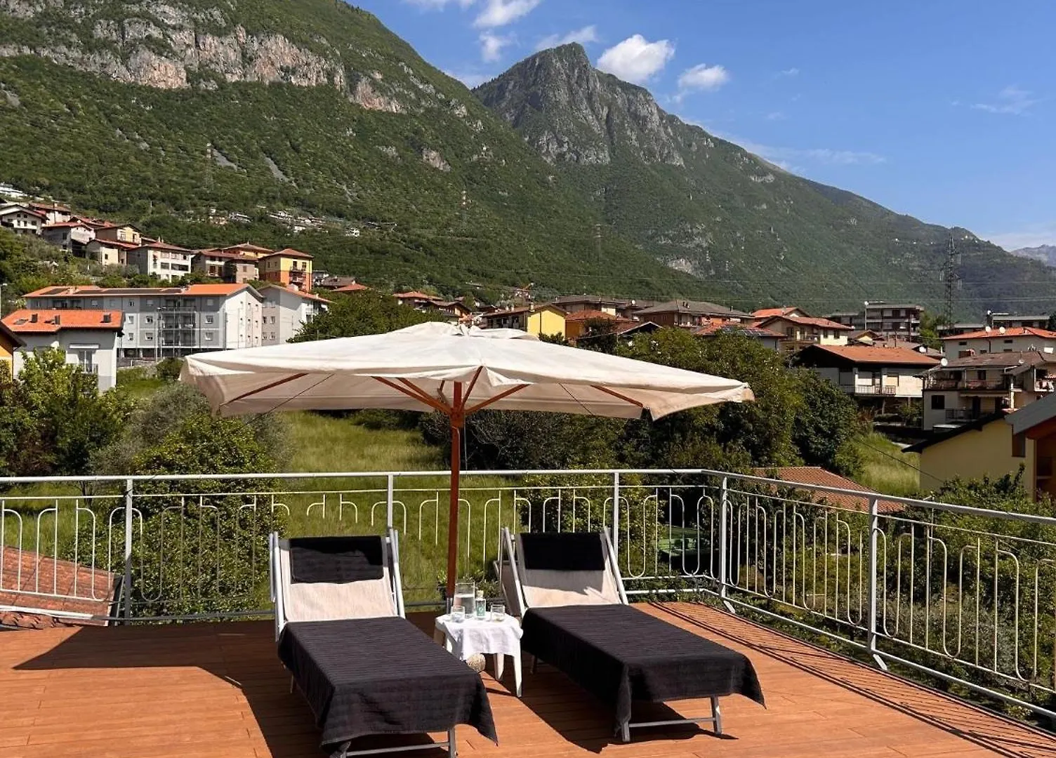 Appartement Top Stay - Lakes, Mountains, Valley & More Costa Volpino Italie