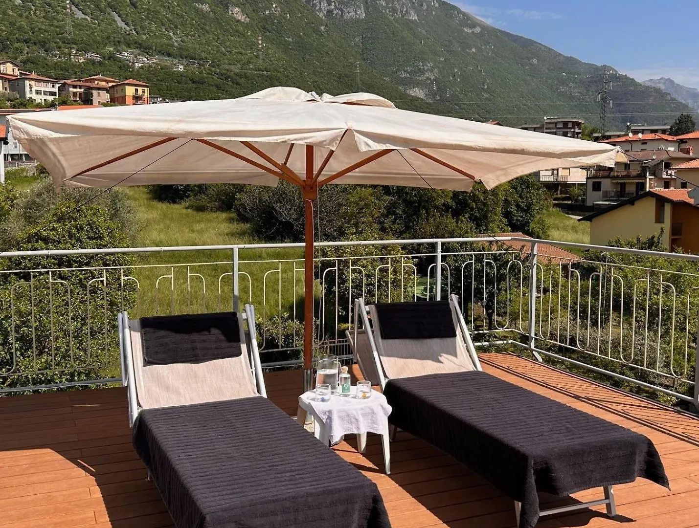 Top Stay - Lakes, Mountains, Valley & More Costa Volpino Appartement
